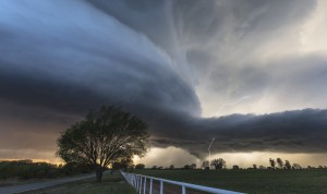 A supercell storm, known to produce violent tornadoes, forms in Courtney, Oklahoma in April 2014. A new study shows that peak tornado activity is occurring nearly two weeks earlier in Oklahoma, Kansas, and northern Texas, according to a new study published in Geophysical Research Letters. Credit: Kelly DeLay/Flickr  
